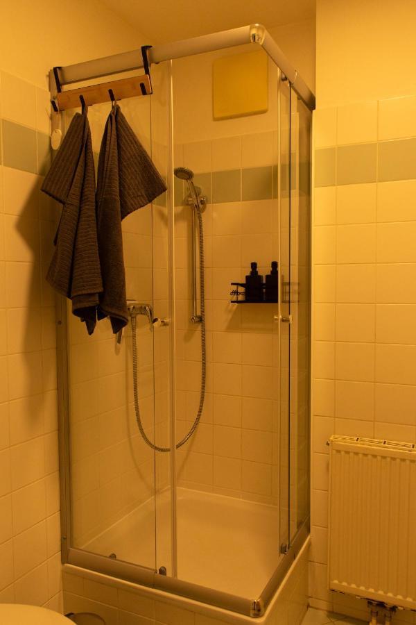 Modern - Neu - Gemutlich - Self Checkin - Zentral - Strassenbahn 38 Zum Ring Apartment เวียนนา ภายนอก รูปภาพ