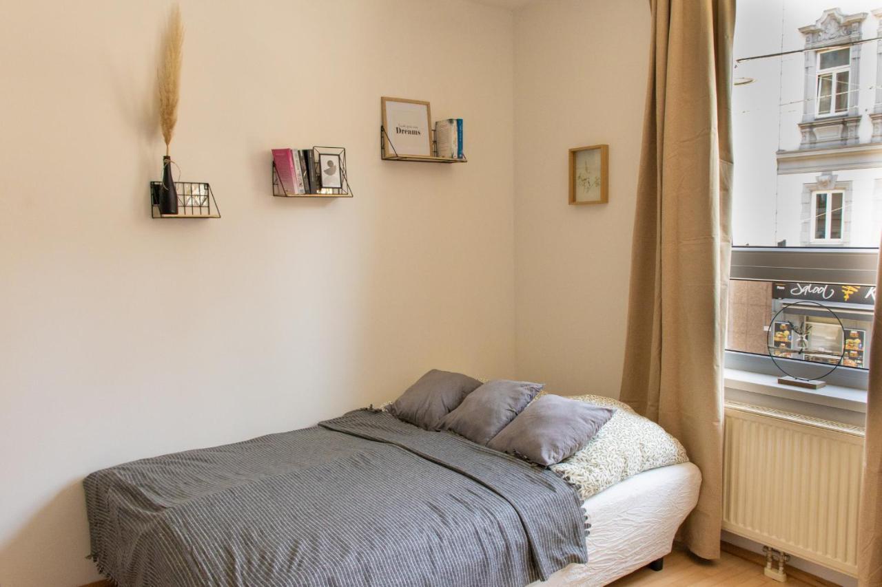 Modern - Neu - Gemutlich - Self Checkin - Zentral - Strassenbahn 38 Zum Ring Apartment เวียนนา ภายนอก รูปภาพ